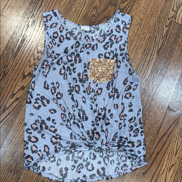 🐾 Animal Print Sequin Pocket Tank - Picture 5 of 5
